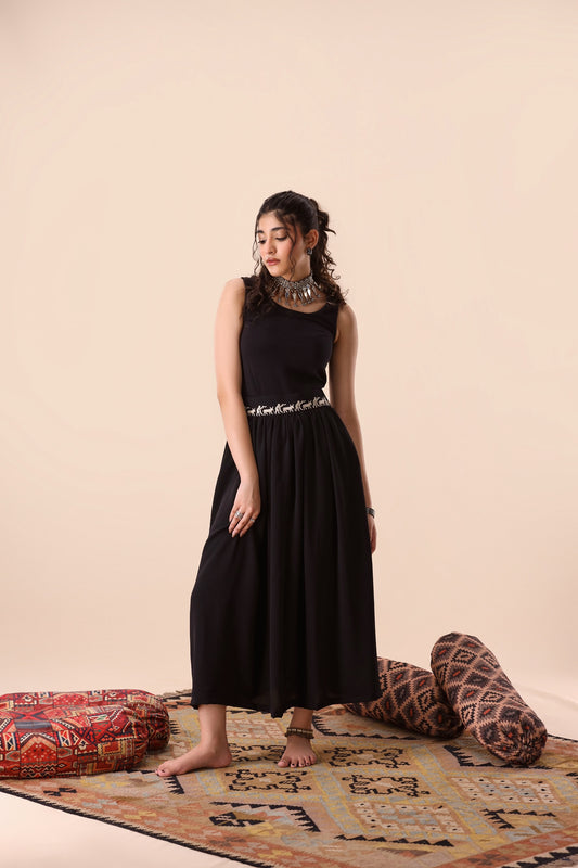 Black Trivela Skirt
