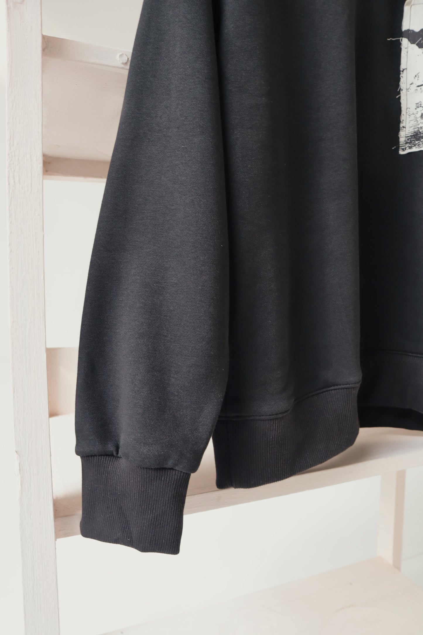 Mountain Graphic Black Sweatshirt